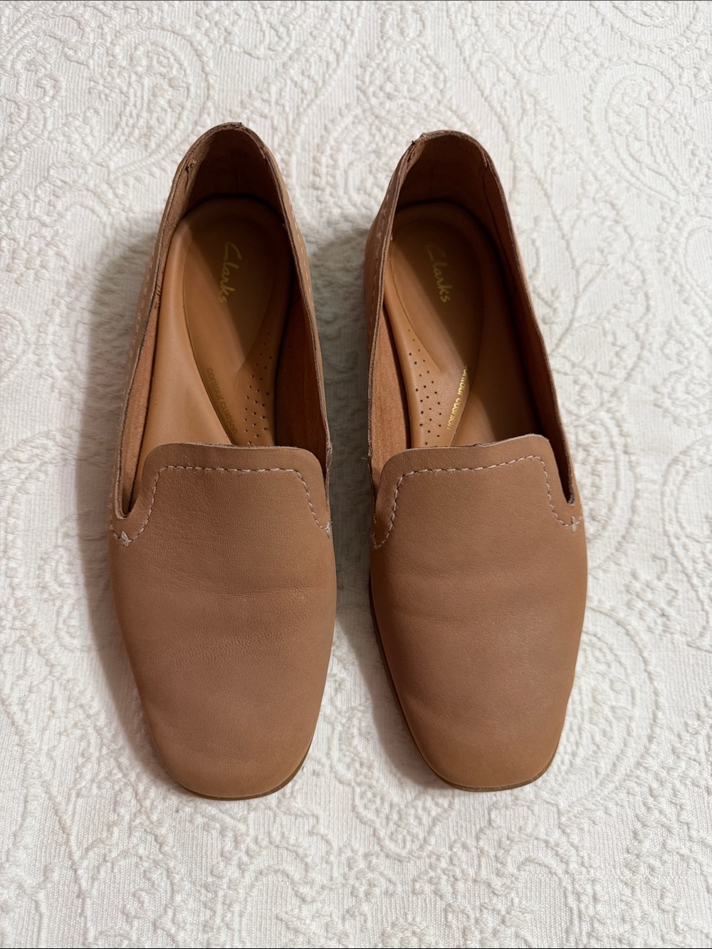 Clarks Women's Brown Slip-On Loafers Size 7.5M